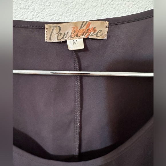 🍩PENELOPE🍩 Brown Cold Shoulder Rhinestone Stud Detail Batwing Top - Picture 3 of 11